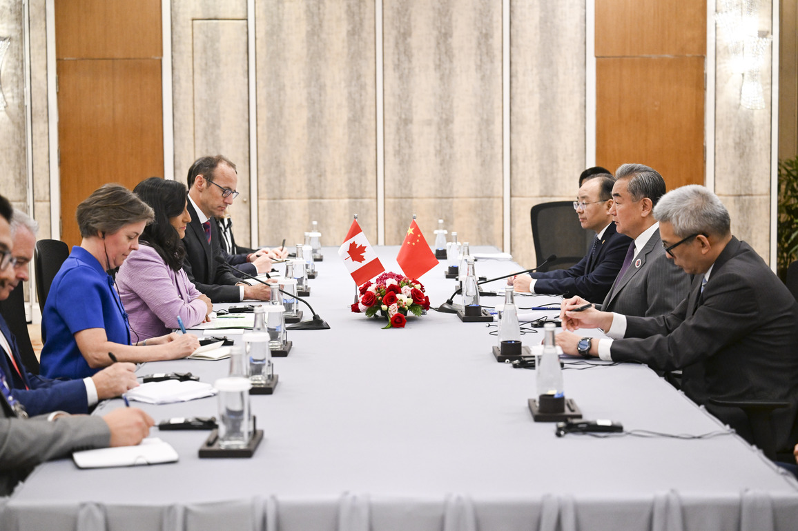MALAYSIA-KUALA LUMPUR-WANG YI-CANADIAN FM-MEETING