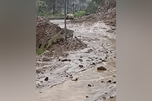 Badrinath National Highway blocked due to debris falling from the hill near Nandprayag and Bhanerpani