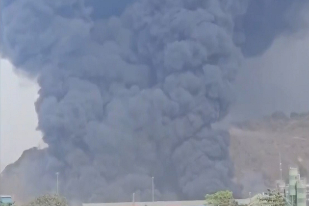 Maharashtra: Massive fire breaks out at cargo handling warehouse in Navi Mumbai