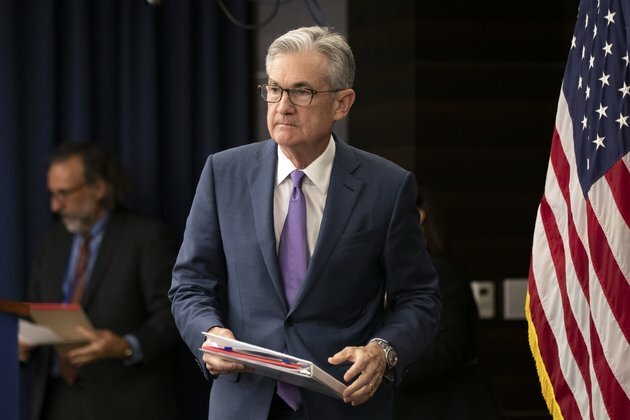 Powell Says Fed Will Aid Economy But No Clear Hint on Rates