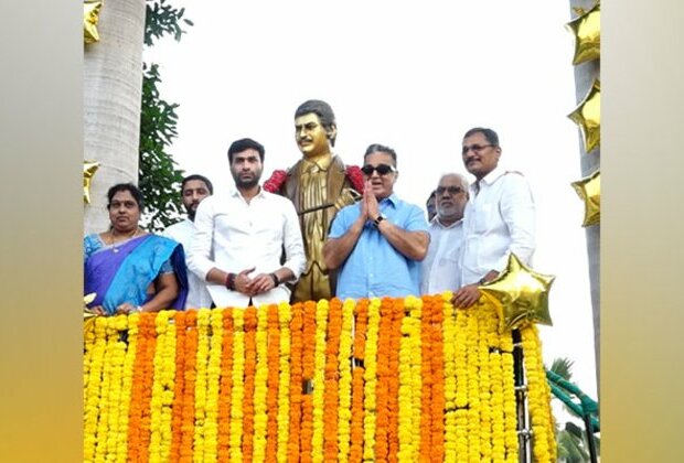 Kamal Haasan unveils statue of superstar Ghattamaneni Krishna in Vijayawada