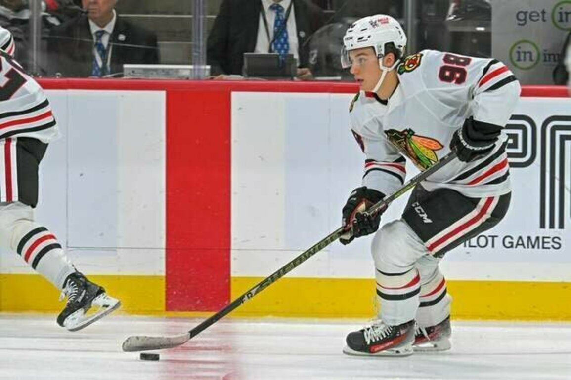 Blackhawks take 'winning habits' into home opener vs. Canadiens