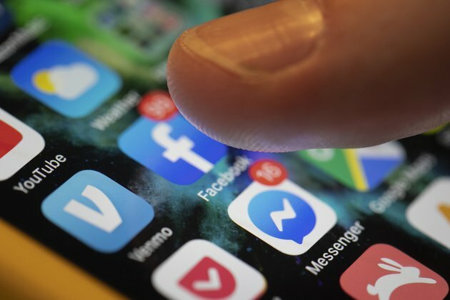 Facebook Paid Contractors to Transcribe Users&#039; Audio Clips