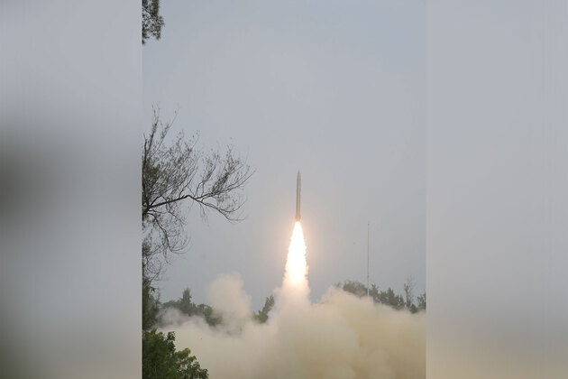 DRDO successfully conducts salvo launch of two 'Pralay' missiles in quick succession