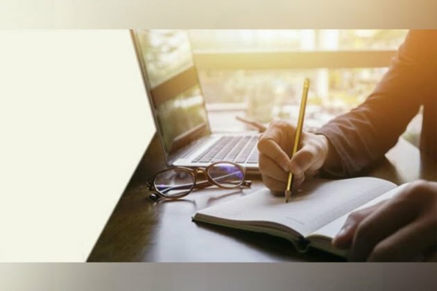 Invest smartly in Bajaj Finance FDs in 2022 to build an emergency fund