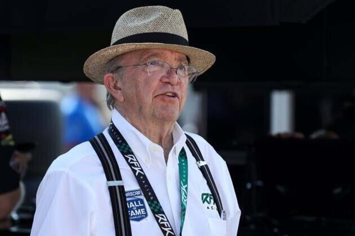 Jack Roush, Ford looking for key win at Michigan
