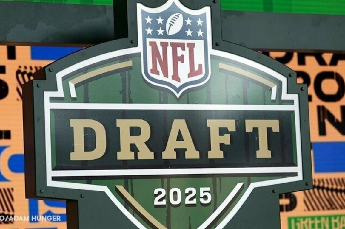 Mock Draft Tracker: Who will the Eagles select in the 2025 NFL Draft
