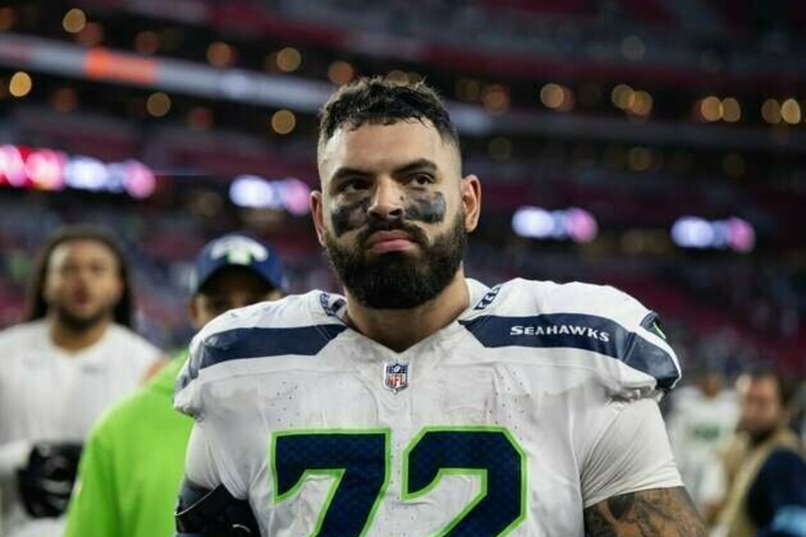 Report: Seahawks OT Abraham Lucas receives 3-year extension