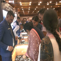 HOLD!!!Gold rush grips Shimla ahead of Diwali, buyers throng to showrooms