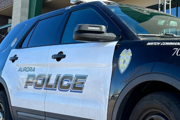 Aurora Police officer shoots suspect after being stabbed in the head multiple times