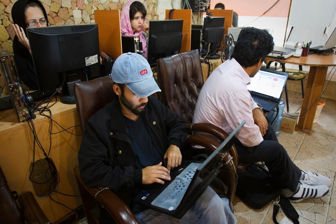 Iran's 44-day internet blackout breaks global records as peace talks with US stall