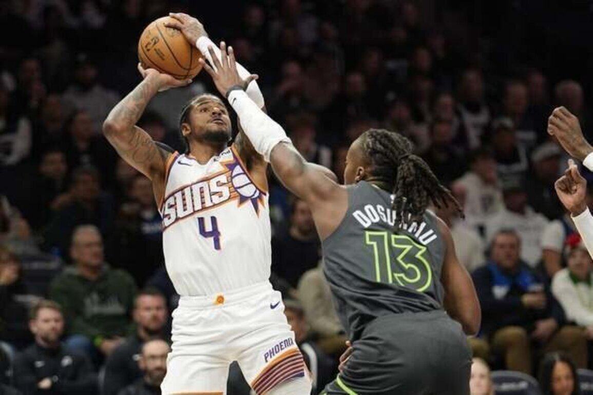 Julius Randle, Timberwolves ease to victory over Suns