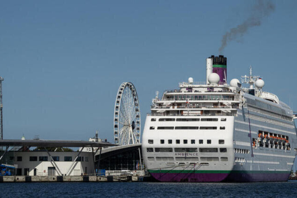 France lifts lockdown on cruise ship, blames stomach bug for outbreak