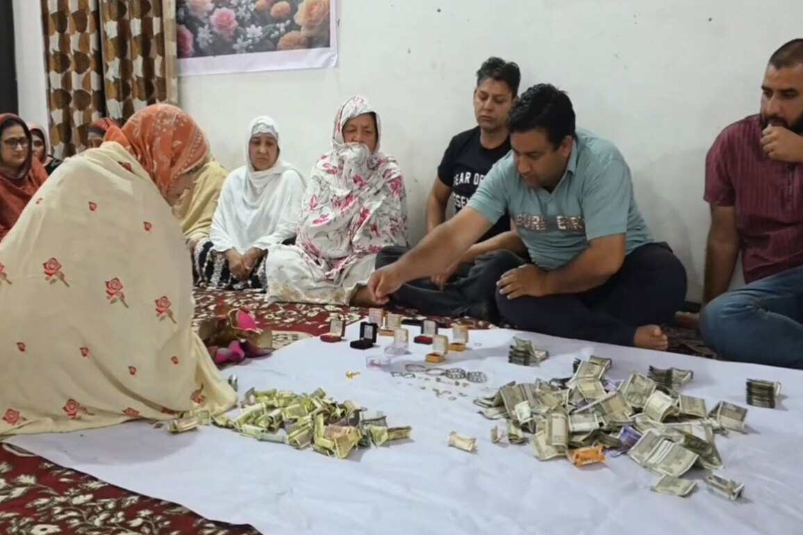 J&K: Shia muslims of Ramban's Chanderkot donate gold, ornaments, savings for war-hit Iran