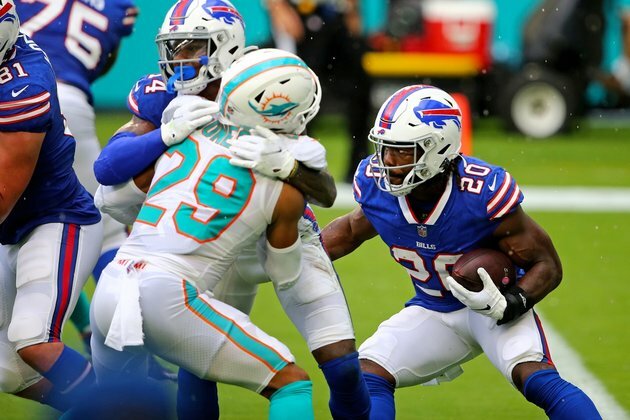 Allen sets career highs as Bills fend off Dolphins