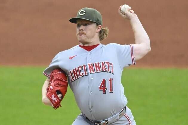 Andrew Abbott, Reds shoot to halt Phillies' series win streak