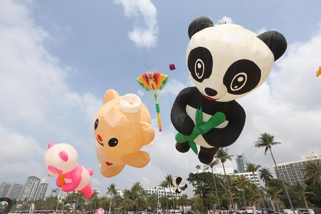 Asia Album: Kite festival in Thailand's beach resort Pattaya