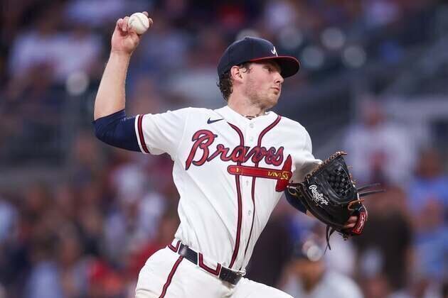 MLB-best Braves work to clinch series against skidding Cubs