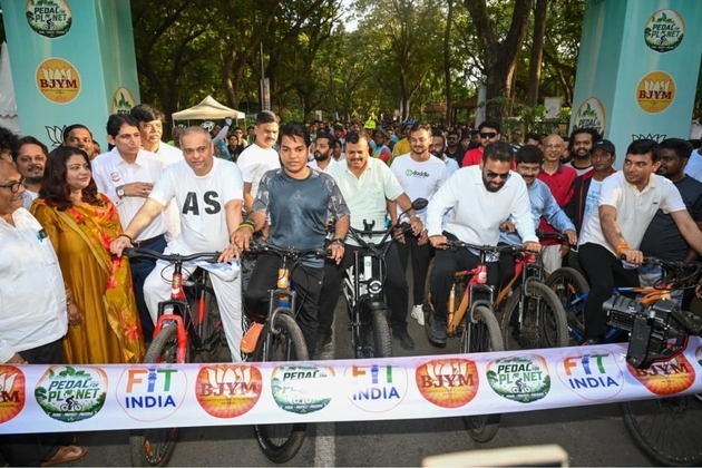 BJYM Mumbai Organises Grand Cyclothon on World Environment Day