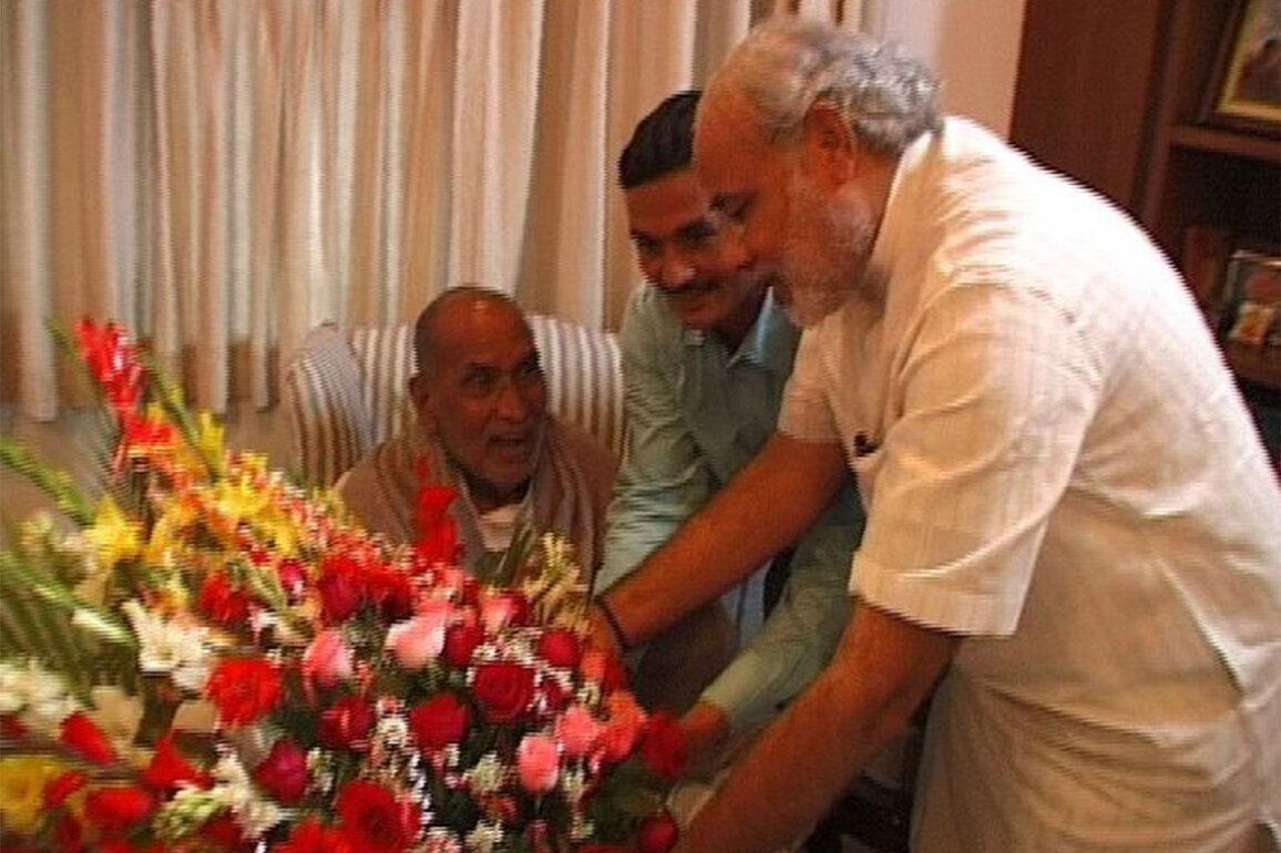 'Mass leader with courage': PM Modi pays tribute to Chandra Shekhar on birth anniversary