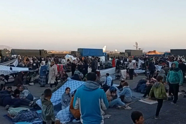Displaced Syrians find refuge at Russian base 