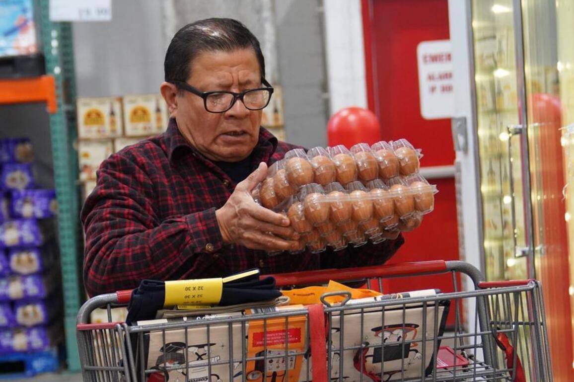 Economic Watch: U.S. consumer sentiment takes nosedive amid Iran war