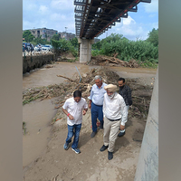 Chandigarh: Chief Engineer assesses situation at Sukhna Lake, reviews damage