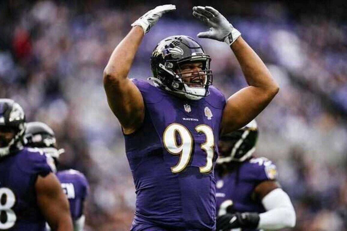 Ravens Bringing Back Calais Campbell