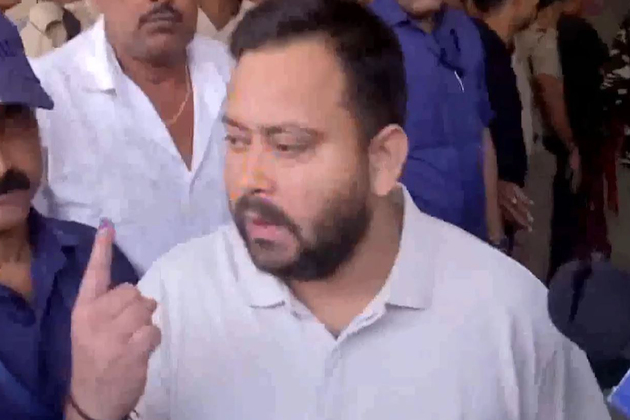Lalu Yadav and family cast votes in first phase of election, say change coming on November 14