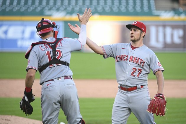 MLB roundup: Reds sweep Tigers in historic doubleheader