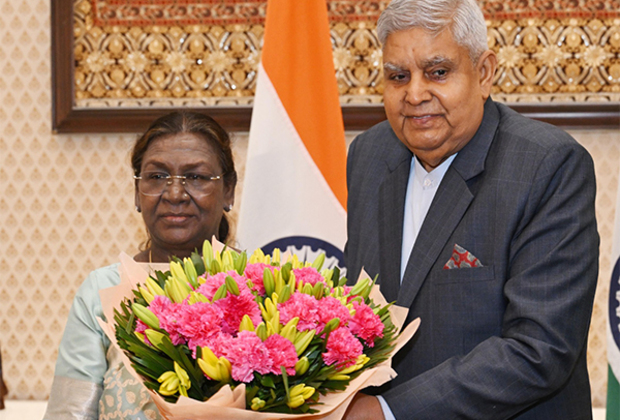 President Droupadi Murmu visits Vice President Dhankhar to inquire about his health