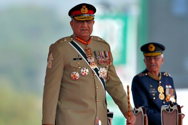 Outgoing Pakistan Army Chief Admits Involvement in Politics