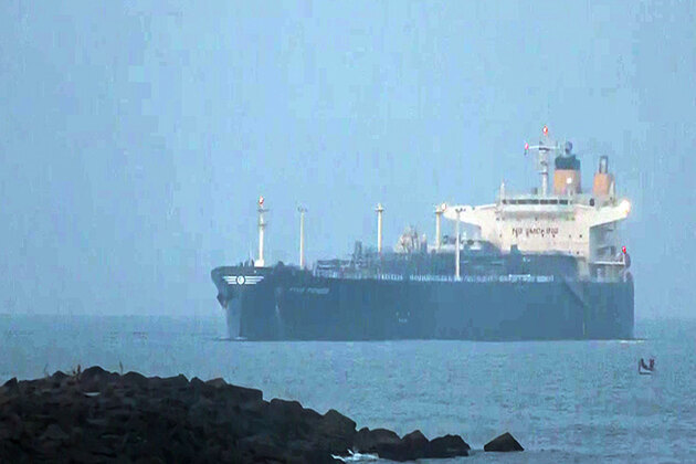 Iran turns back merchant vessel with food for Pakistan from Strait of Hormuz