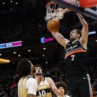 West's best square off as surging Spurs host Thunder