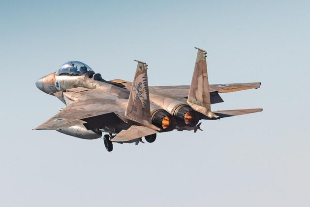 PhotoFlash | 2 killed, 42 injured in Israeli retaliatory airstrikes on Yemen's port city