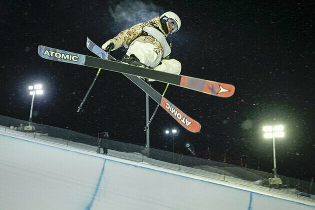 Li Fanghui wins women's freeskiing halfpipe title at FIS World Cup