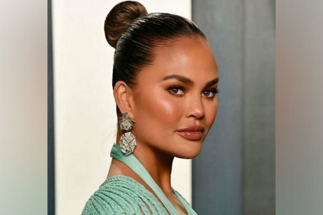 Chrissy Teigen posts lengthy apology amid bullying scandal