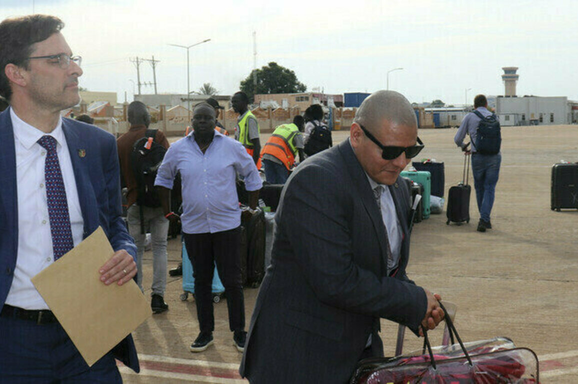African state returns US-deported migrant home