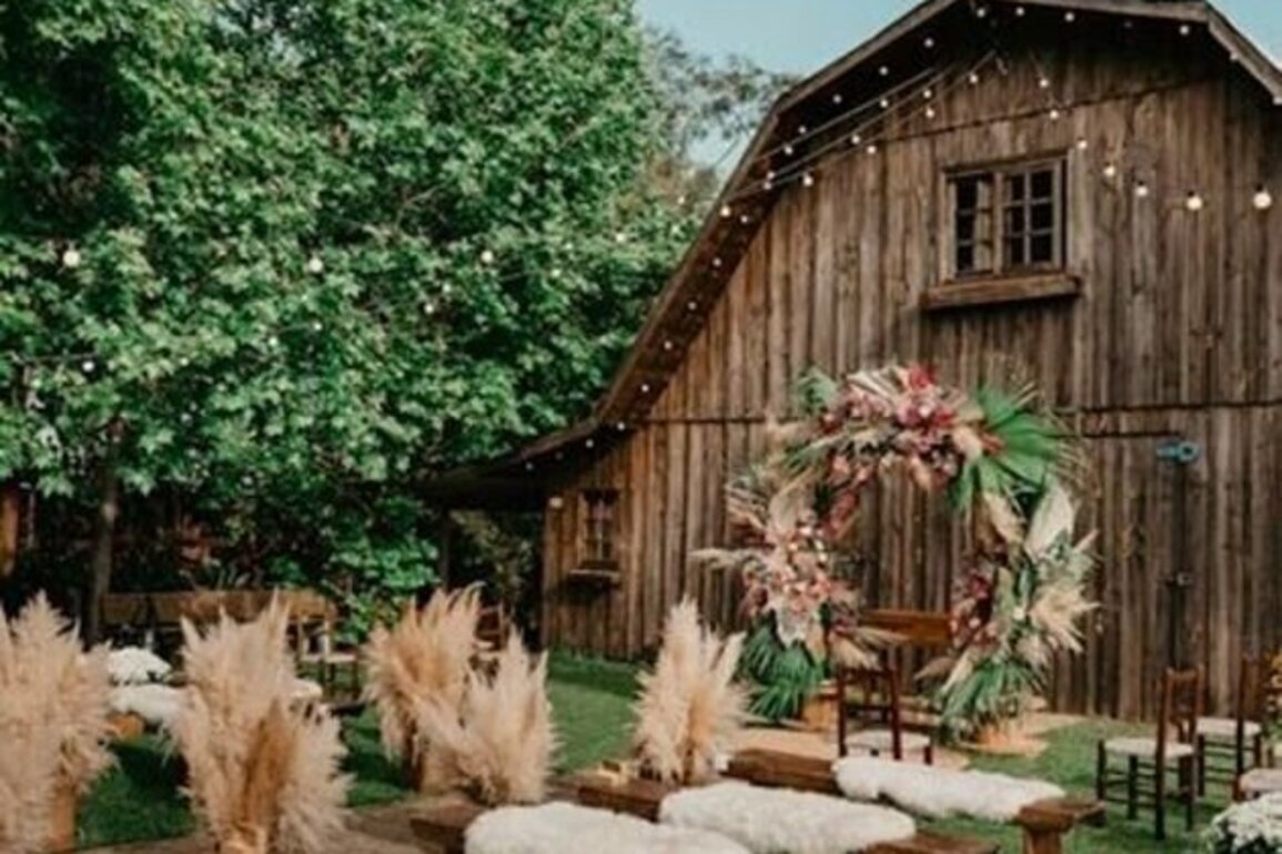 Wedding guest dress ideas for Australian country weddings