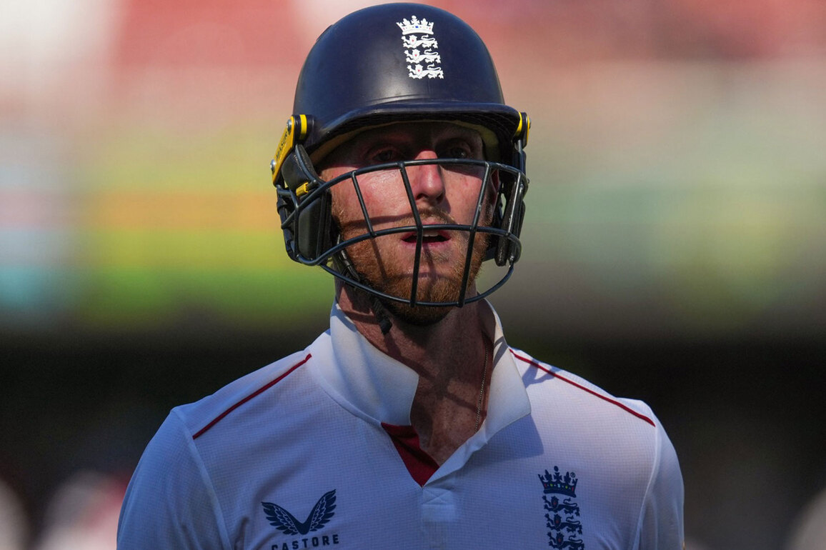 Ashes 3rd Test: Clinical Australia leave England with two wickets left, massive deficit to overcome (Day 2, Stumps)