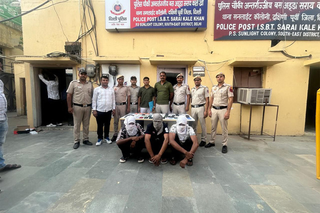 Kulgam Police bust interstate drug network; 'lady kingpin', associate held in major crackdown