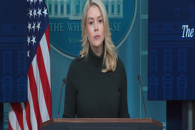 White House backs deportation campaign despite backlash after Minneapolis shooting
