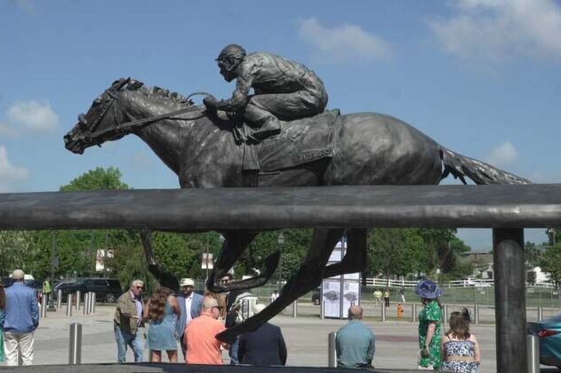 Kentucky Derby favorite Renegade draws the dreaded rail