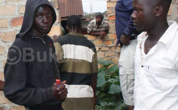 Agambibwa okuteega omukazi n'ekiso ng'ali ku poliisi Agambibwa okuteega omukazi n'ekiso ng'ali ku poliisi