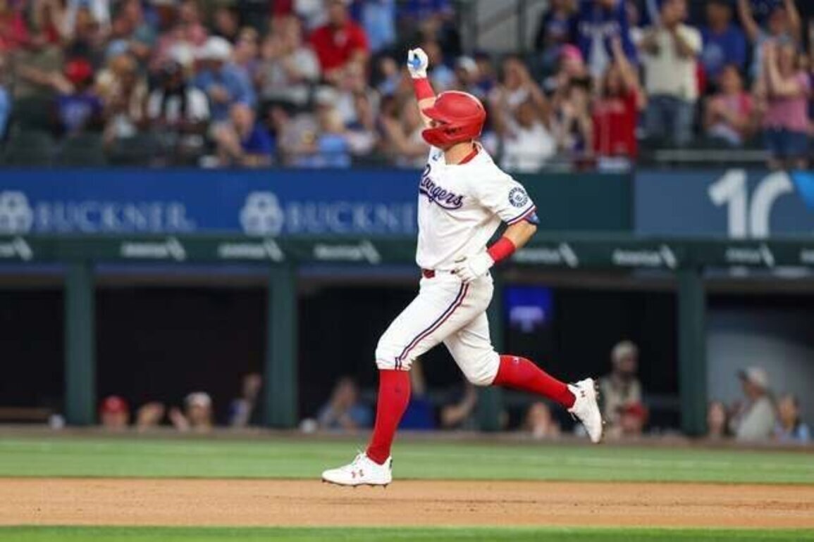 Royals stunned by Rangers, suffer fifth straight loss