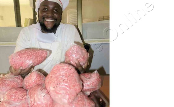 Allan Bukenya ng’alaga ennyama ense. Allan Bukenya ng’alaga ennyama ense.