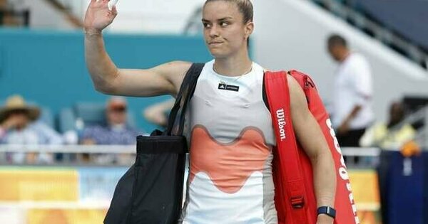 Maria Sakkari survives marathon opener in Beijing