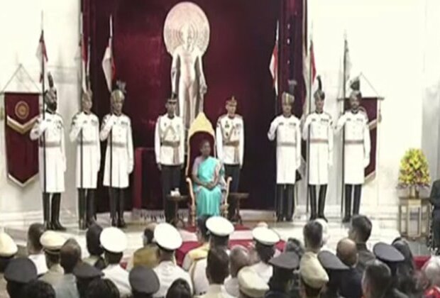 President Murmu confers six CRPF personnel with 4 Kirti Chakra and 2 Shaurya Chakra