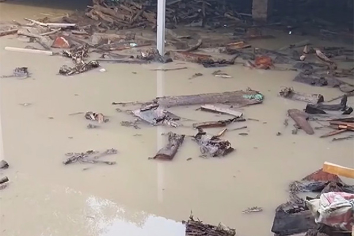 Cremations halted in Geeta Colony, Delhi, as floodwater entered region; no help from government, claim workers