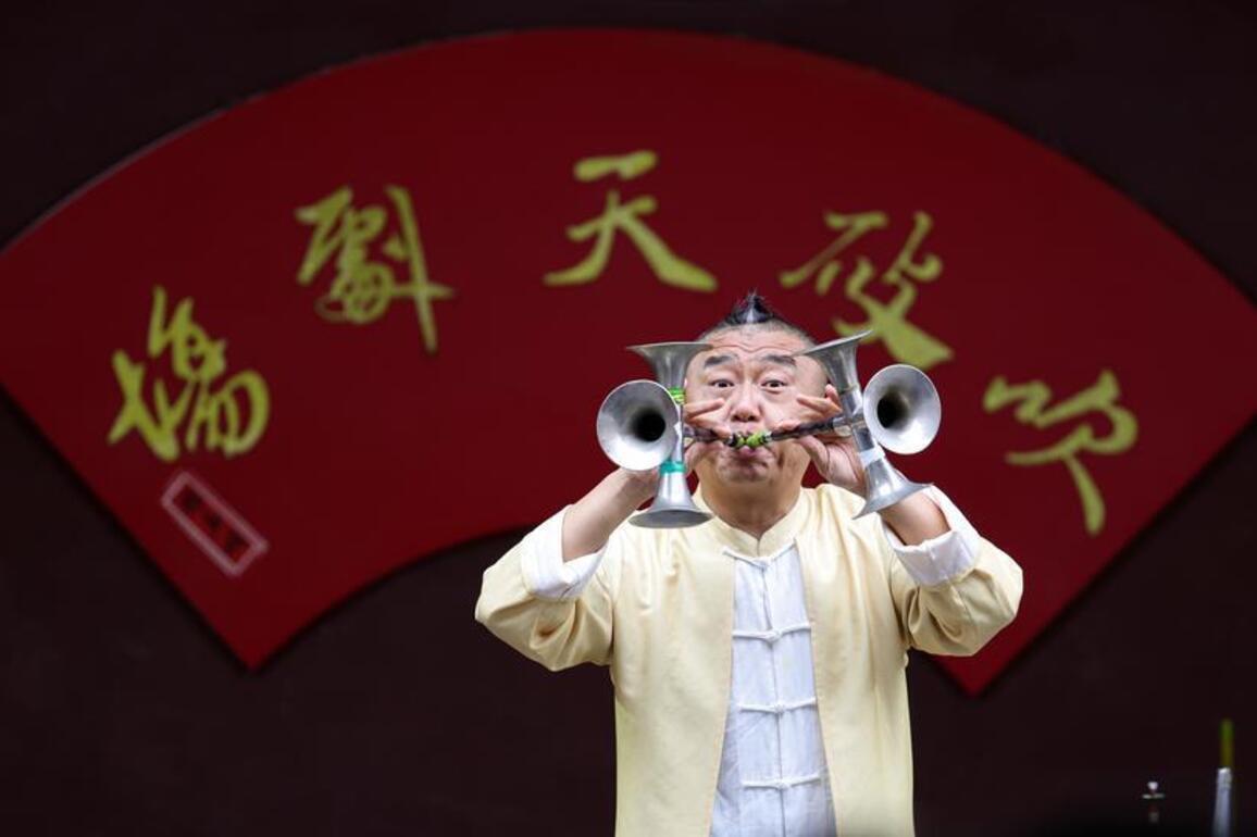 Culture | Tourism economy flourish at "cradle of Chinese acrobatics" in N China's Wuqiao